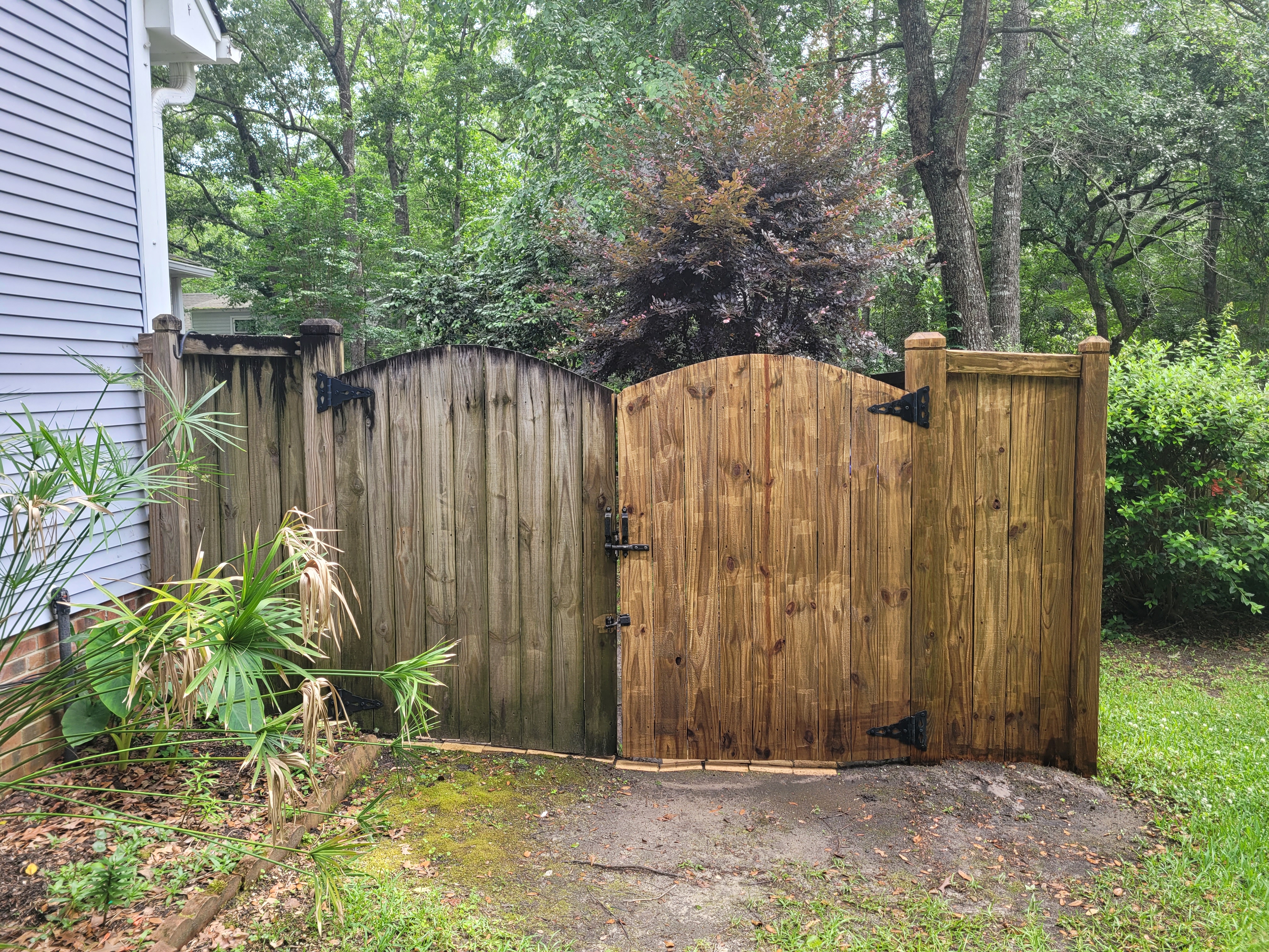 Fence Pressure Washing in Charleston, SC and Summerville, SC